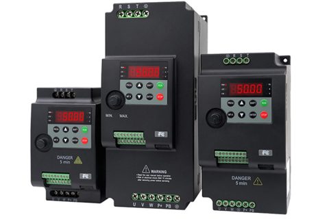 FC100E系列 简易型开环⽮量变频器（0.4~15kW）
